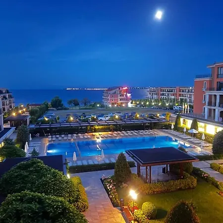 Premier Ar Apartment *